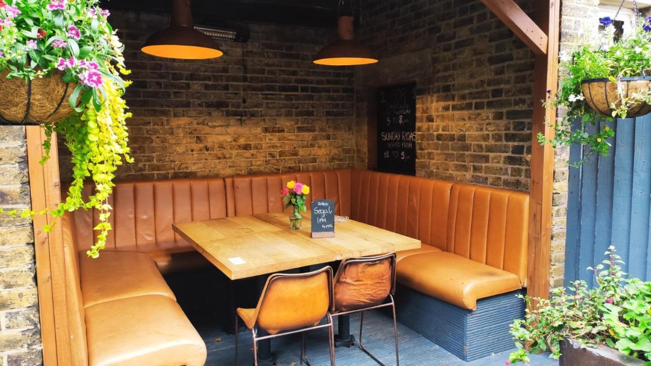 Oyo The Kilburn Arms Bed & Breakfast London Eksteriør bilde